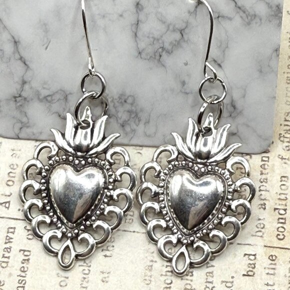 Long Sacred Flaming Heart Silver Dangle Statement Earrings New - Picture 6 of 12